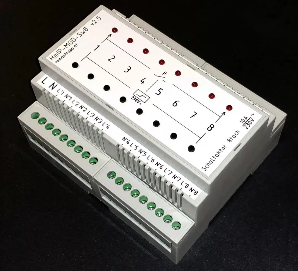 Homematic 8-fach Schaltaktor (230V AC) für Hutschienenmontage mit externen Tastereingängen